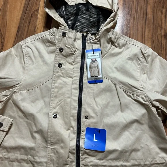 Hunter Women’s Almond/Tan Water Resistant Jacket with Hood, Size Large, New - Picture 4 of 11
